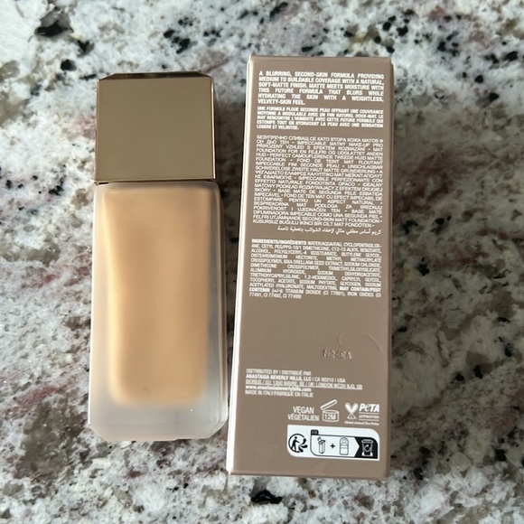Anastasia Beverly Hills Impeccable Foundation 3w - Picture 3 of 3